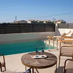 דירה Pomaria Boutique Residences